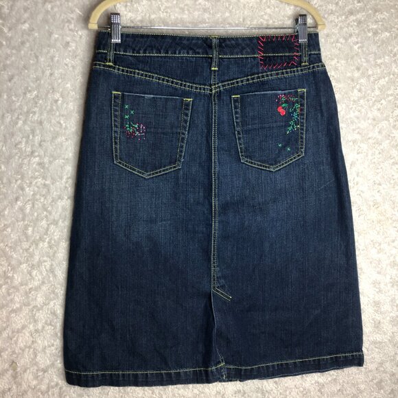 Tommy Hilfiger Denim Button Skirt with Floral Embroidery Size 6 - Picture 3 of 6